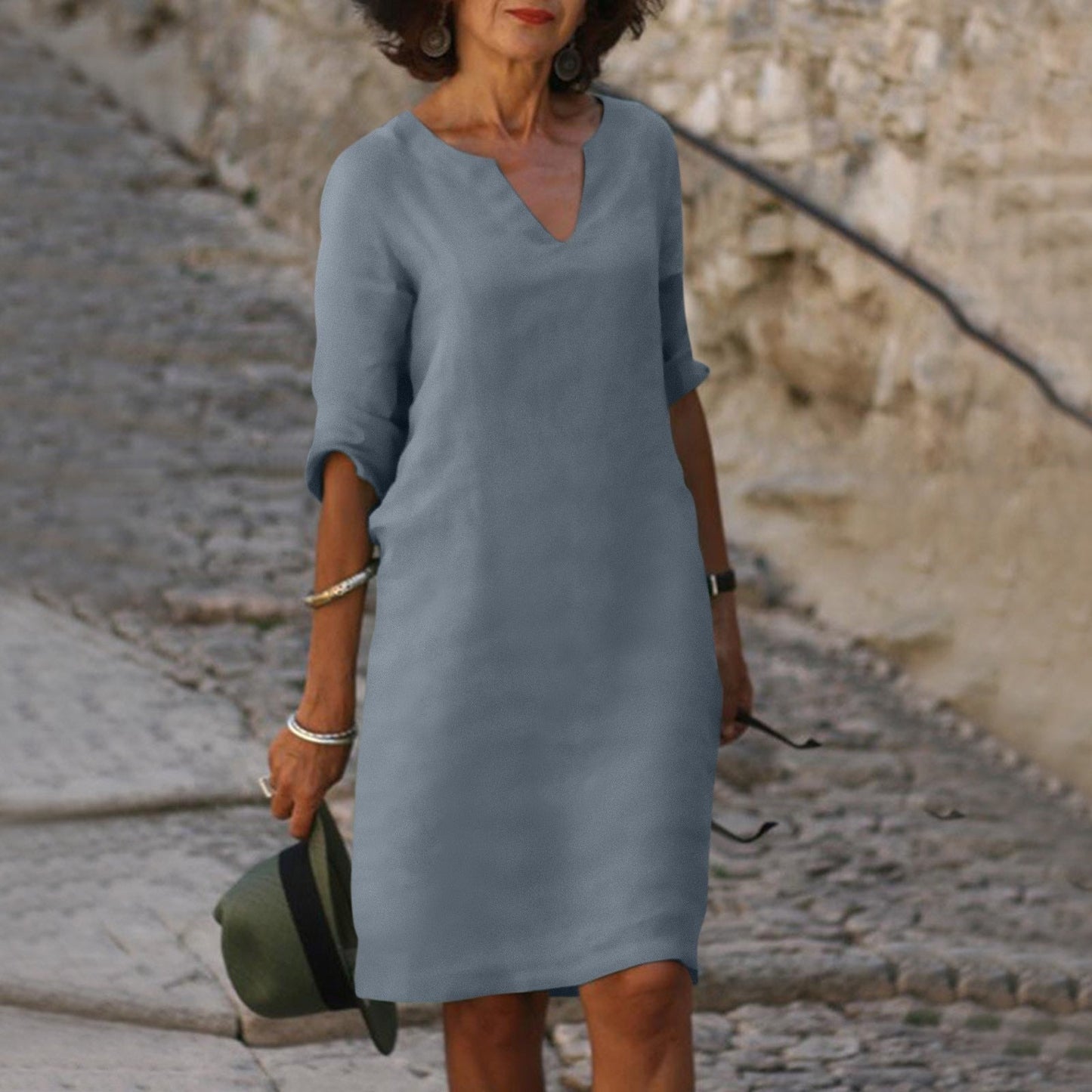 Selena | Robe intemporelle à col en V et cache-ventre