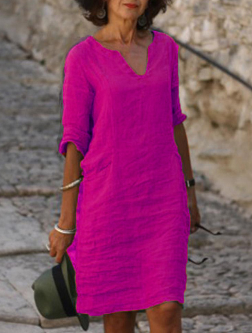 Selena | Robe intemporelle à col en V et cache-ventre